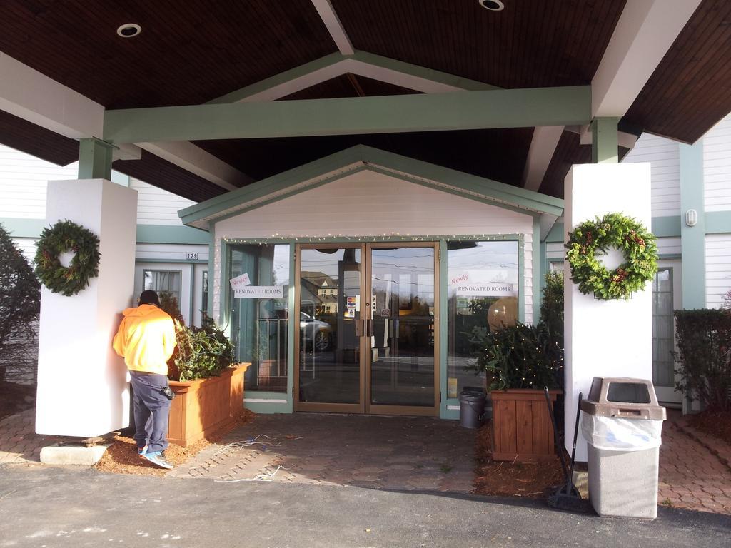 Days Inn By Wyndham Shelburne/Burlington Exteriör bild